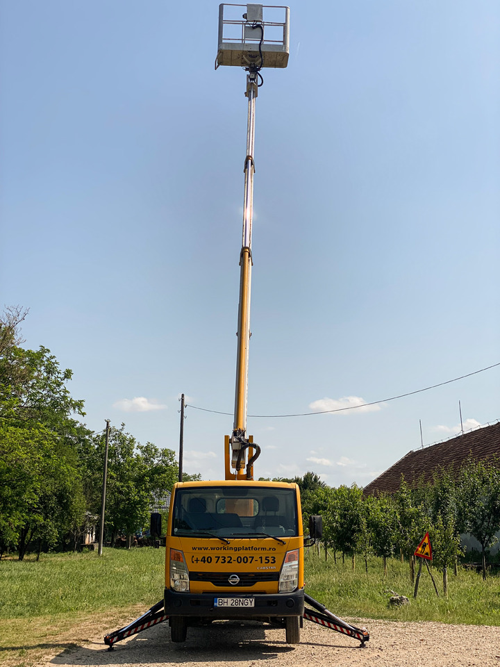 MULTITEL MT182AZ - Caminhão com plataforma aérea: foto 5 MULTITEL MT182AZ - Caminhão com plataforma aérea: foto 5