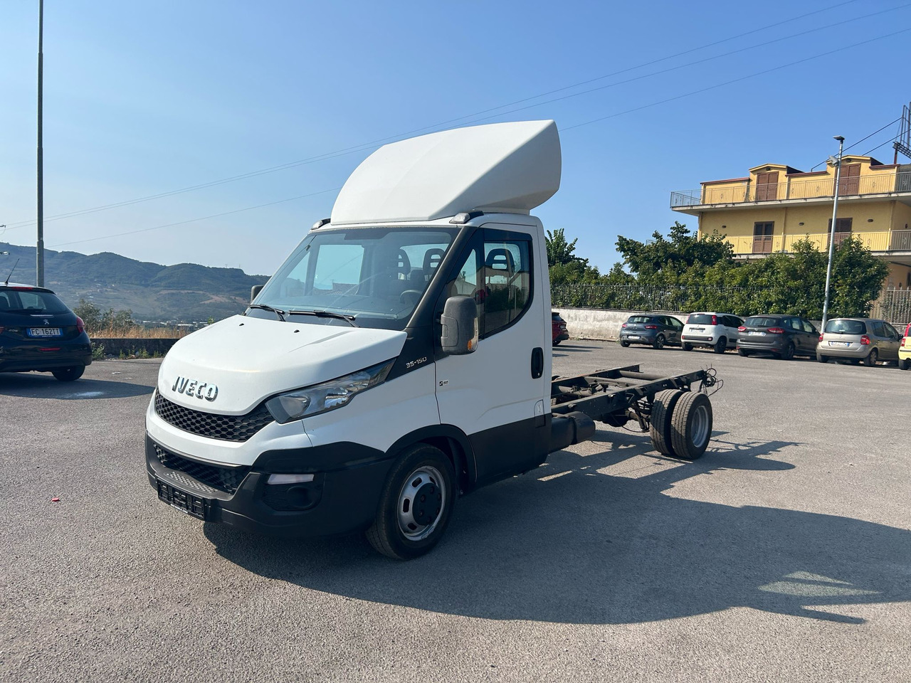 IVECO DAILY 35C15 - Camião grua, Carrinha basculante: foto 1 IVECO DAILY 35C15 - Camião grua, Carrinha basculante: foto 1