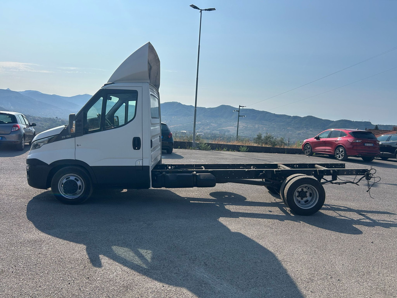 IVECO DAILY 35C15 - Camião grua, Carrinha basculante: foto 3 IVECO DAILY 35C15 - Camião grua, Carrinha basculante: foto 3
