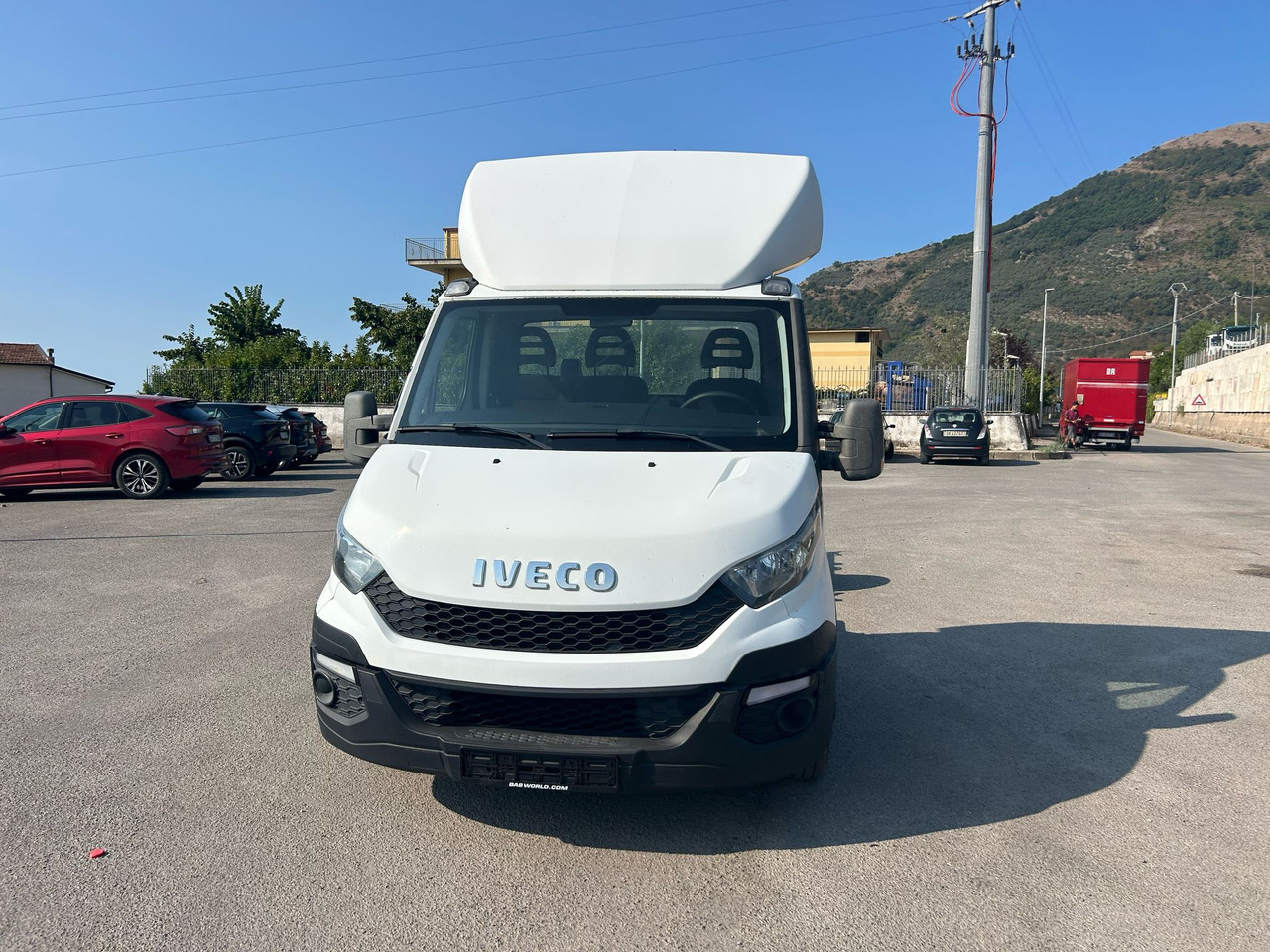 IVECO DAILY 35C15 - Camião grua, Carrinha basculante: foto 5 IVECO DAILY 35C15 - Camião grua, Carrinha basculante: foto 5