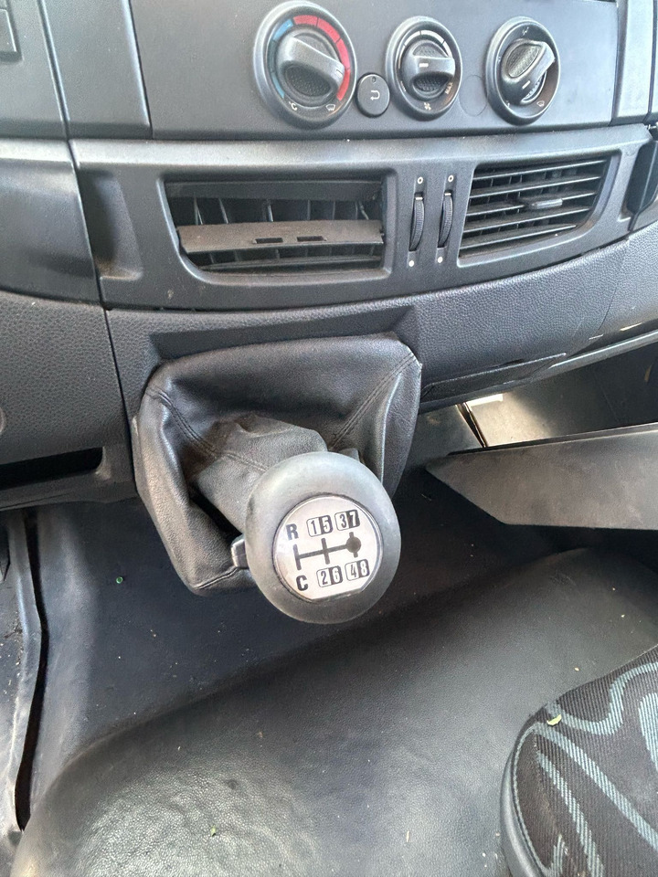 IVECO EUROCARGO 120E28P - Camião chassi: foto 4 IVECO EUROCARGO 120E28P - Camião chassi: foto 4