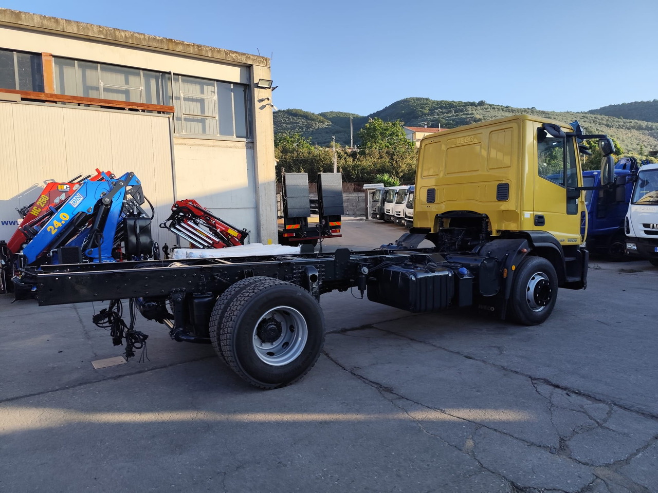 Camião chassi IVECO EUROCARGO 160E30: foto 24
