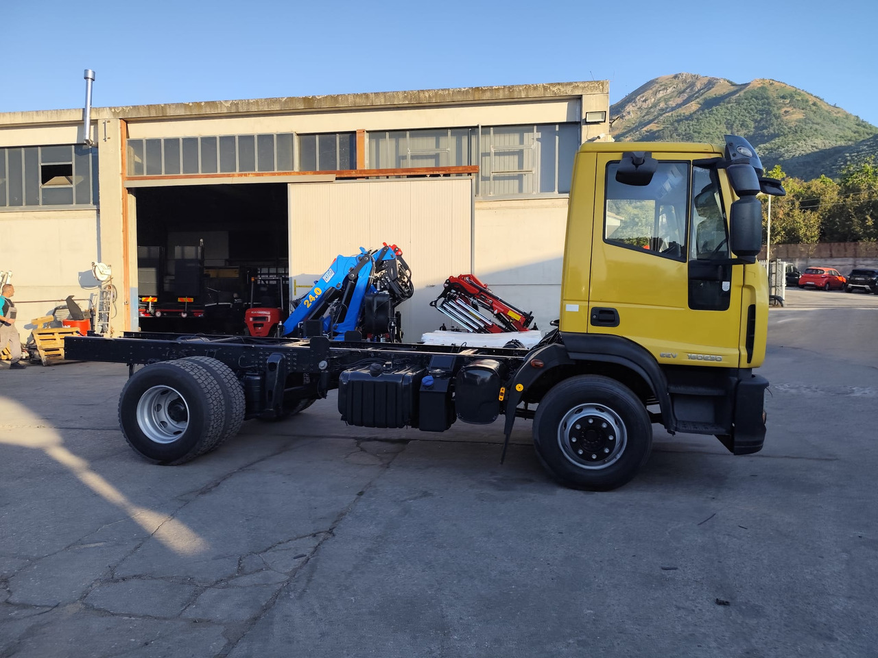 Camião chassi IVECO EUROCARGO 160E30: foto 26