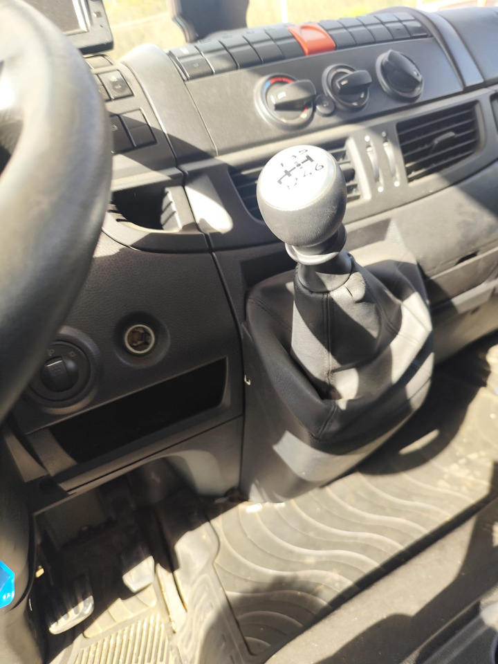 IVECO EUROCARGO 75-160 - Camião grua: foto 4 IVECO EUROCARGO 75-160 - Camião grua: foto 4