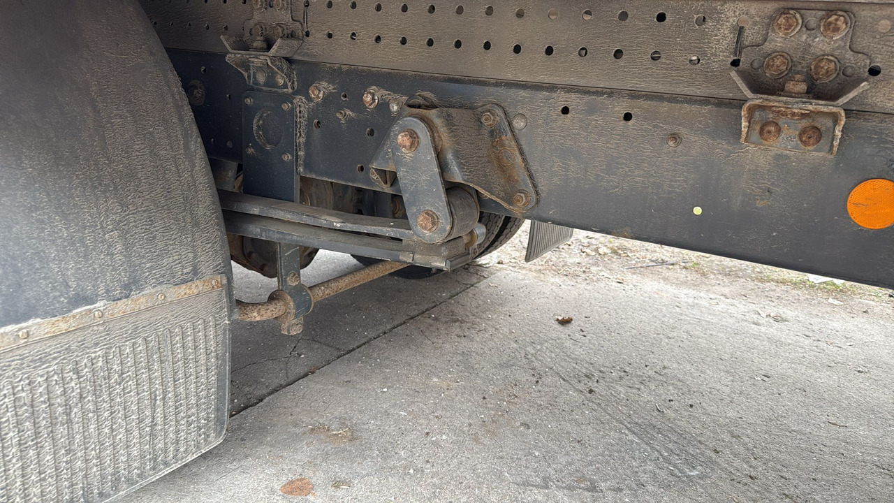 IVECO EUROCARGO 80-190 - Camião chassi: foto 2 IVECO EUROCARGO 80-190 - Camião chassi: foto 2