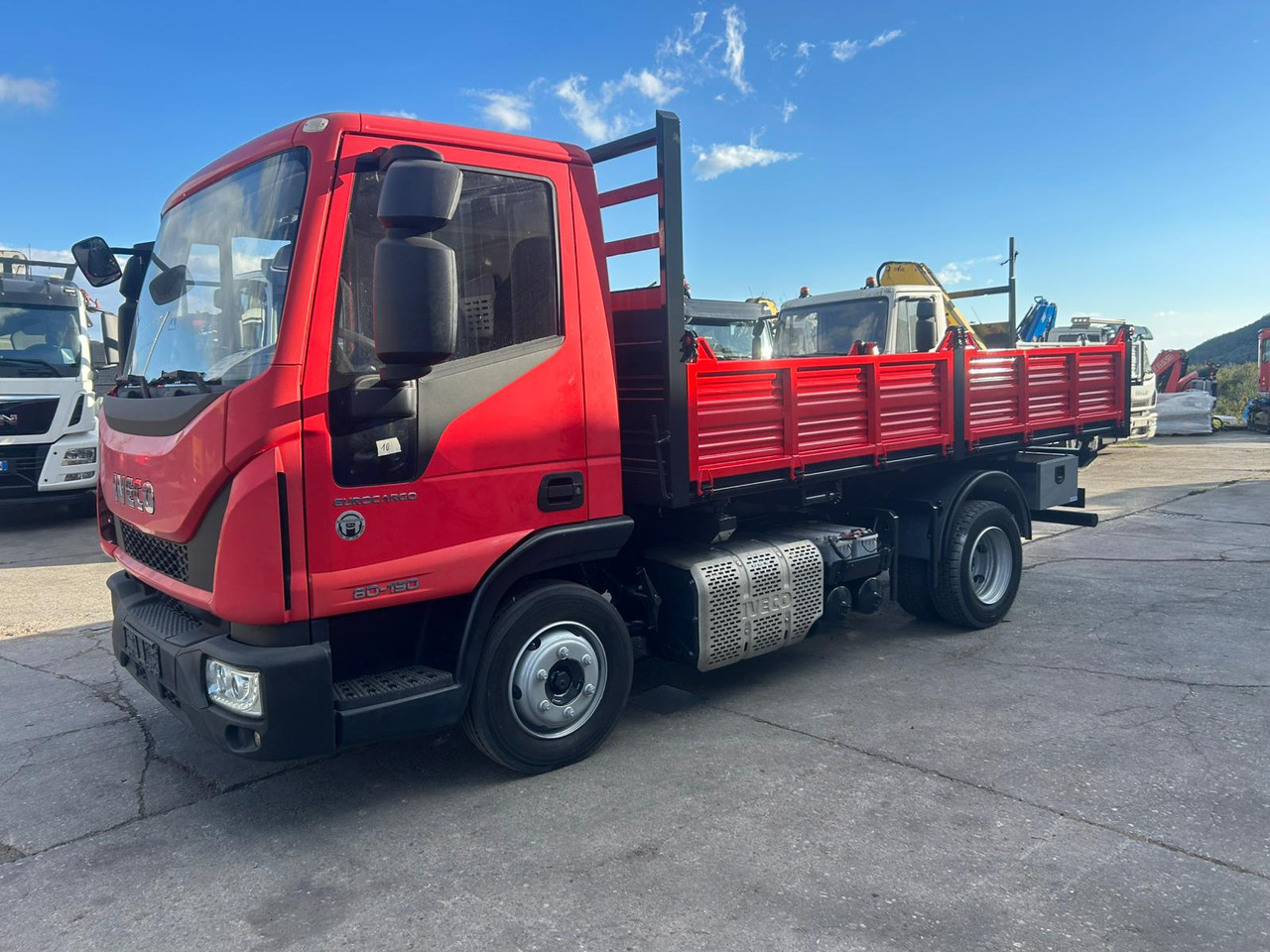 IVECO EUROCARGO 80-190 - Camião basculante: foto 1 IVECO EUROCARGO 80-190 - Camião basculante: foto 1