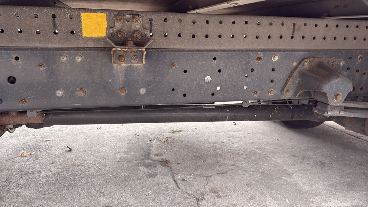 IVECO EUROCARGO 80-190 - Camião chassi: foto 3 IVECO EUROCARGO 80-190 - Camião chassi: foto 3