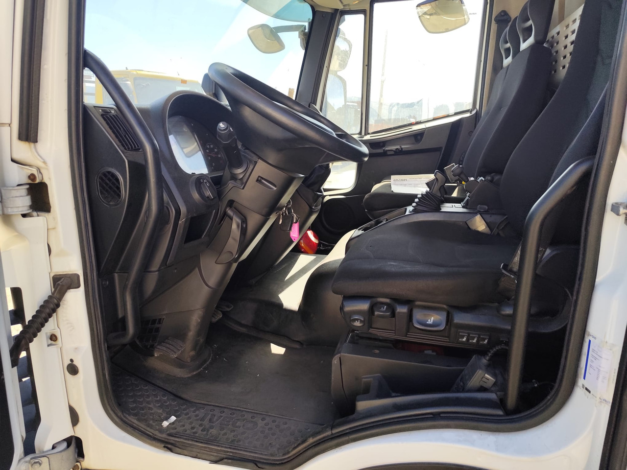 Camião grua, Camião basculante IVECO EUROCARGO 80-210: foto 42 Camião grua, Camião basculante IVECO EUROCARGO 80-210: foto 42