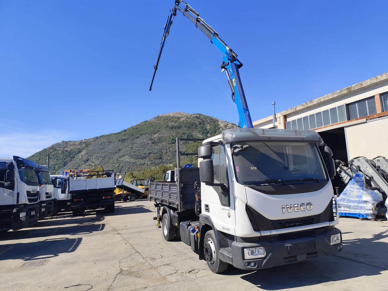 Camião grua, Camião basculante IVECO EUROCARGO 80-210: foto 18 Camião grua, Camião basculante IVECO EUROCARGO 80-210: foto 18