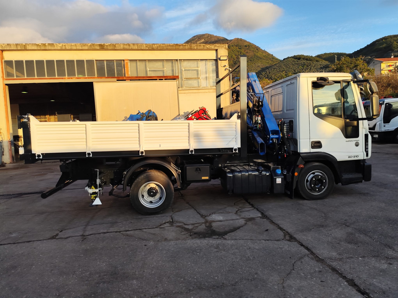 Camião grua, Camião basculante IVECO EUROCARGO 80-210: foto 48