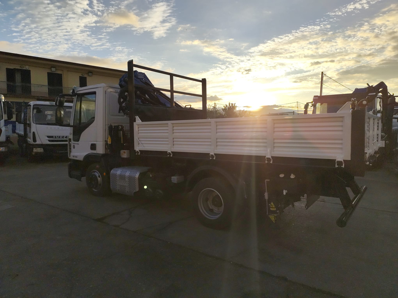 Camião grua, Camião basculante IVECO EUROCARGO 80-210: foto 39