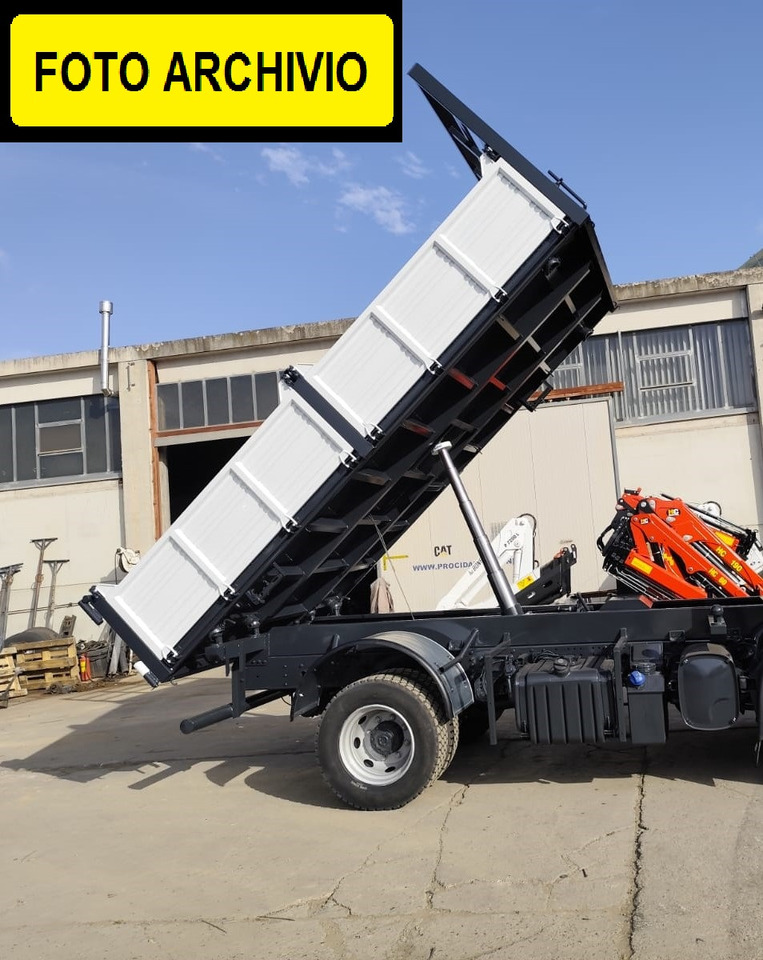 IVECO EUROCARGO ML140E18 - Camião basculante: foto 2 IVECO EUROCARGO ML140E18 - Camião basculante: foto 2