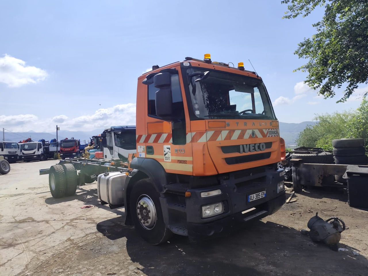 IVECO STRALIS 190S31 - Camião grua: foto 1 IVECO STRALIS 190S31 - Camião grua: foto 1