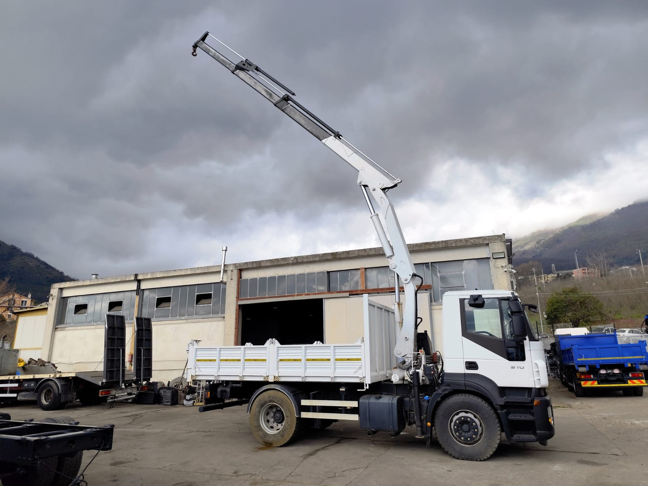 Camião grua IVECO STRALIS AD 190S31P: foto 41