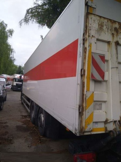 IVECO STRALIS AD 260S31 XP - Camião chassi: foto 3 IVECO STRALIS AD 260S31 XP - Camião chassi: foto 3