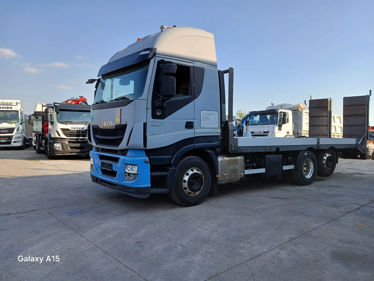 IVECO STRALIS AS 260S46 - Camião de caixa aberta/ Plataforma: foto 1 IVECO STRALIS AS 260S46 - Camião de caixa aberta/ Plataforma: foto 1