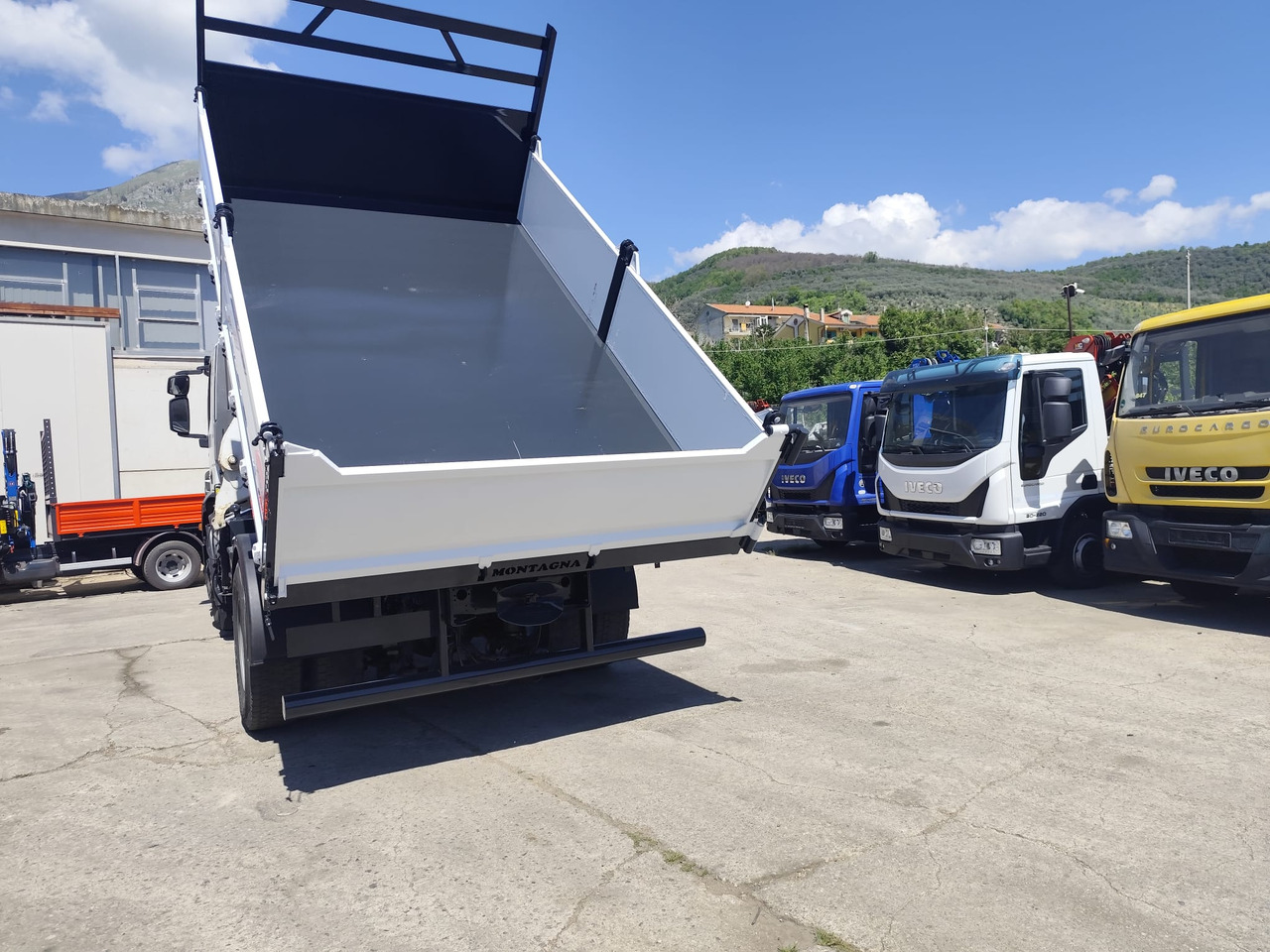 IVECO STRALIS CUBE 190S33 - Camião grua: foto 5 IVECO STRALIS CUBE 190S33 - Camião grua: foto 5