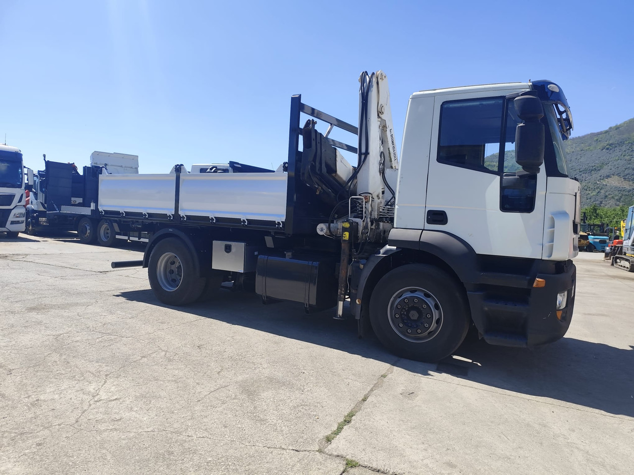 Camião grua IVECO STRALIS CUBE 190S33: foto 36