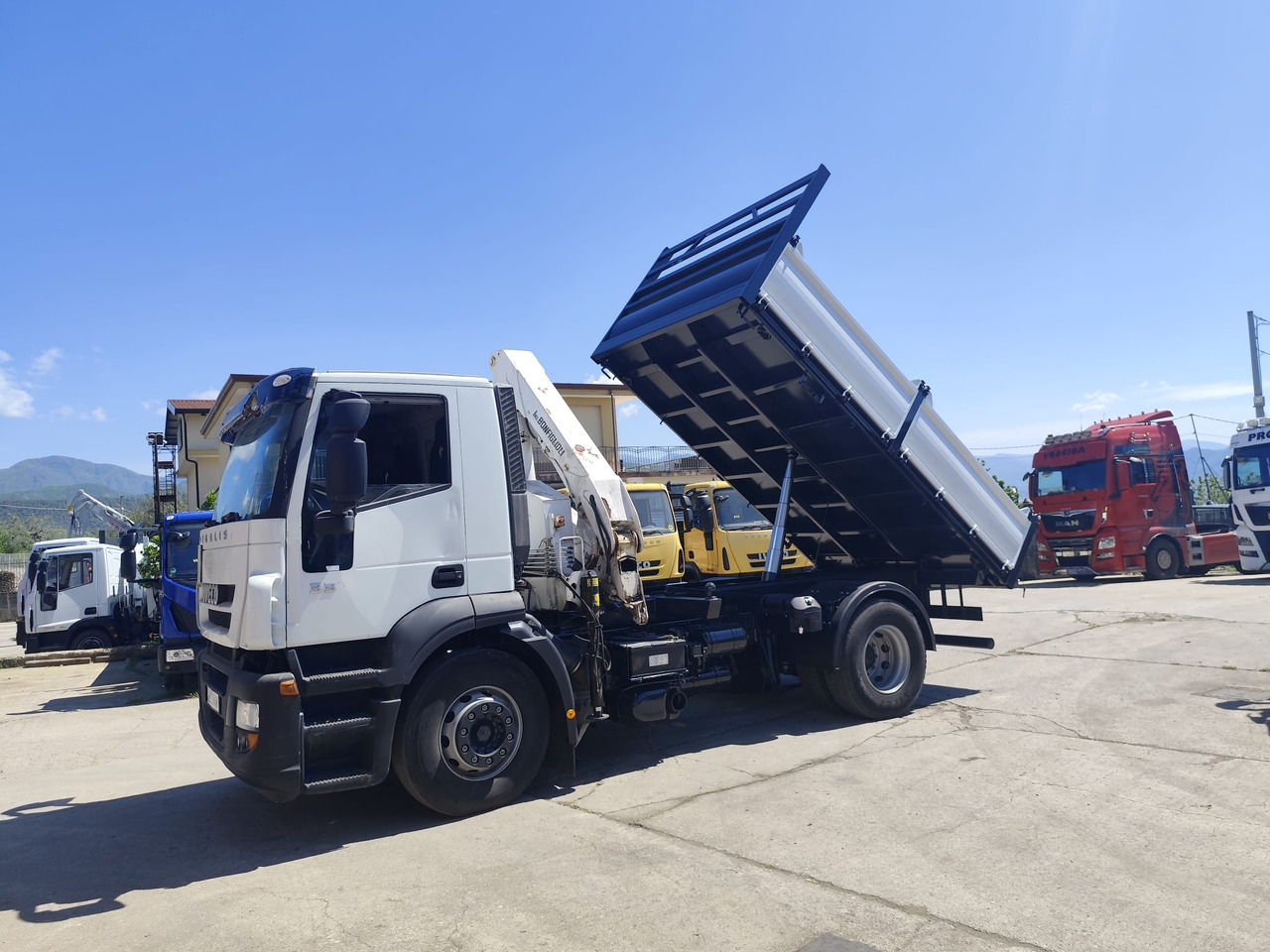 IVECO STRALIS CUBE 190S33 - Camião grua: foto 1 IVECO STRALIS CUBE 190S33 - Camião grua: foto 1