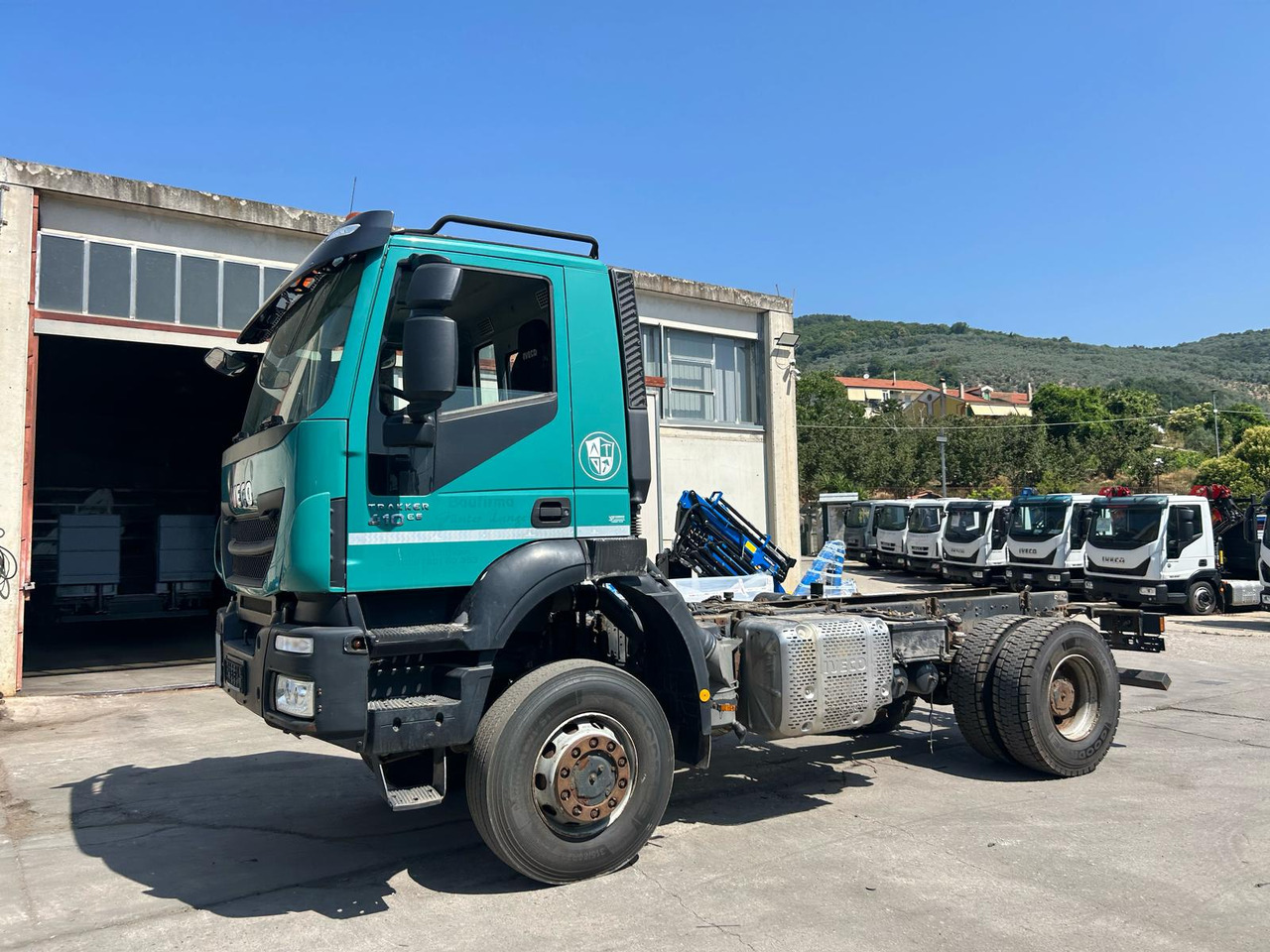 IVECO TRAKKER 190T41 - Camião chassi: foto 1 IVECO TRAKKER 190T41 - Camião chassi: foto 1