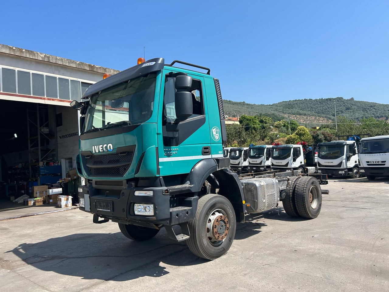 IVECO TRAKKER 190T41 - Camião chassi: foto 3 IVECO TRAKKER 190T41 - Camião chassi: foto 3