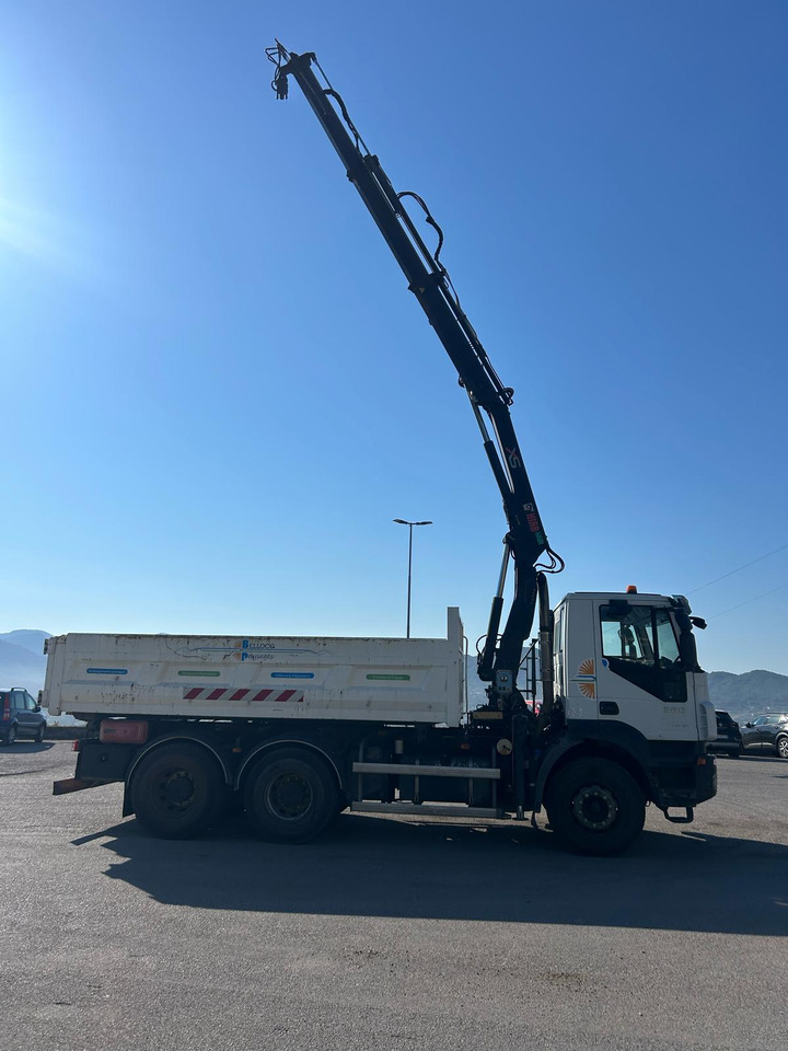 IVECO TRAKKER 260T36 - Camião grua: foto 2 IVECO TRAKKER 260T36 - Camião grua: foto 2