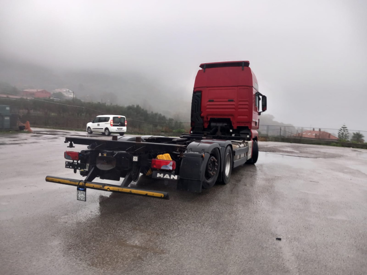 Camião transportador de contêineres/ Caixa móvel MAN TGX 26.440: foto 14