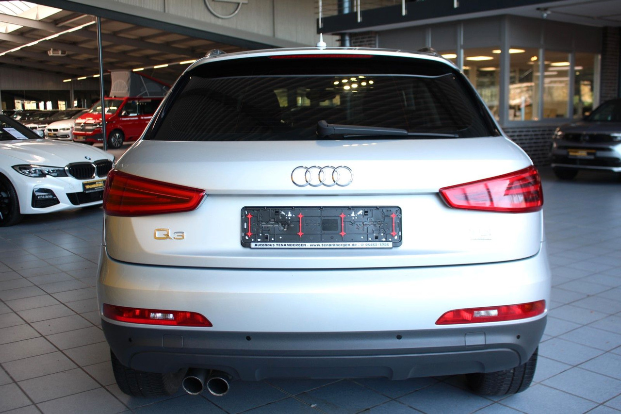 Audi Q3 2.0 TDI quattro Xenon Navi Sitzheizung AHK - SUV: foto 5 Audi Q3 2.0 TDI quattro Xenon Navi Sitzheizung AHK - SUV: foto 5