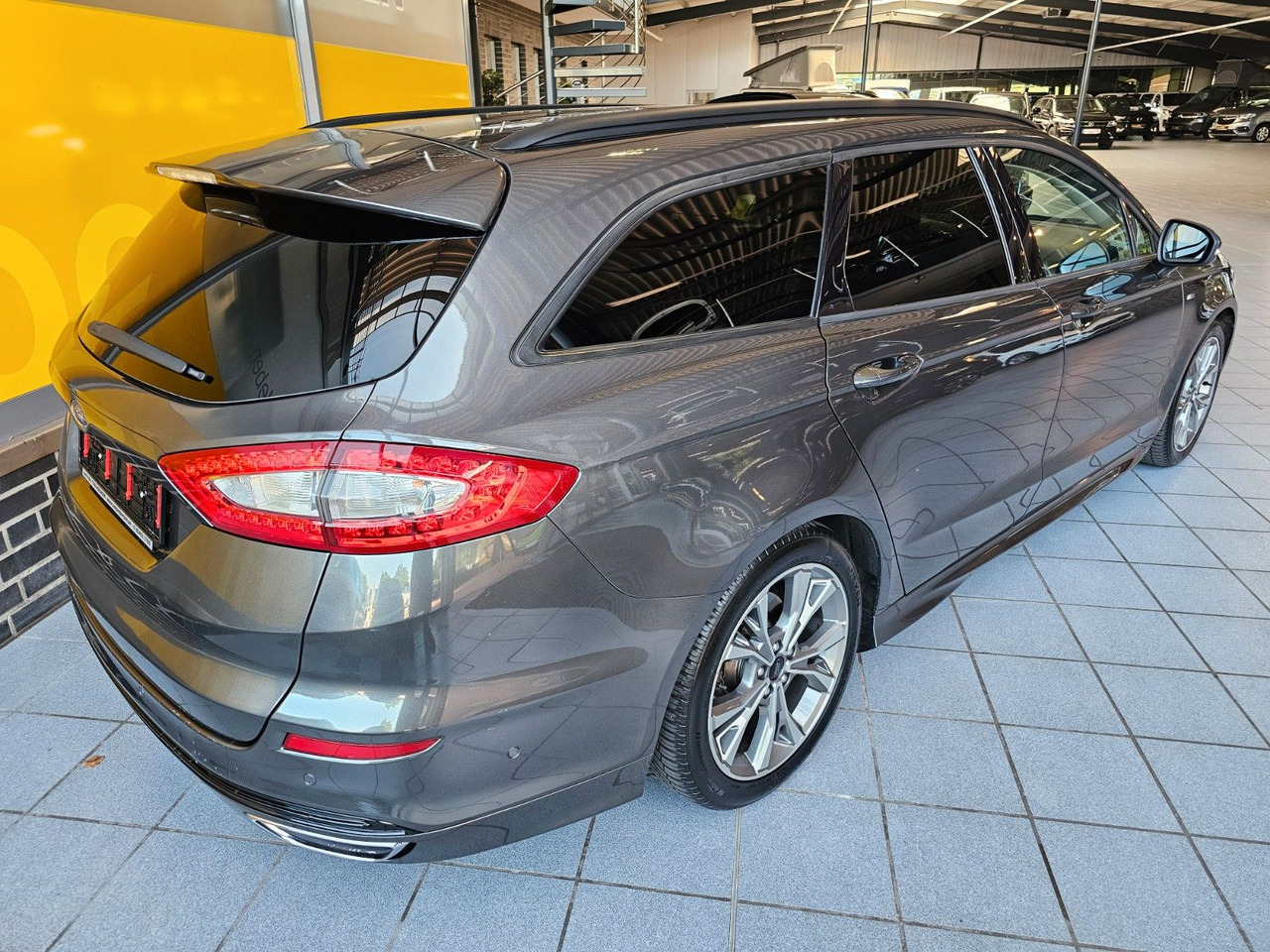 Ford Mondeo Turnier ST-Line LED Scheinwerfer - Automóvel: foto 5 Ford Mondeo Turnier ST-Line LED Scheinwerfer - Automóvel: foto 5