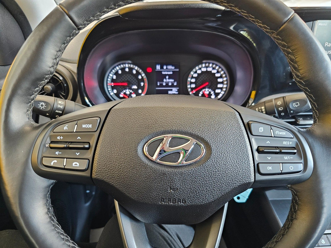Automóvel Hyundai i10 Trend AUTOMATIK SHZ PDC LenkrHzg DAB Spurhal: foto 8