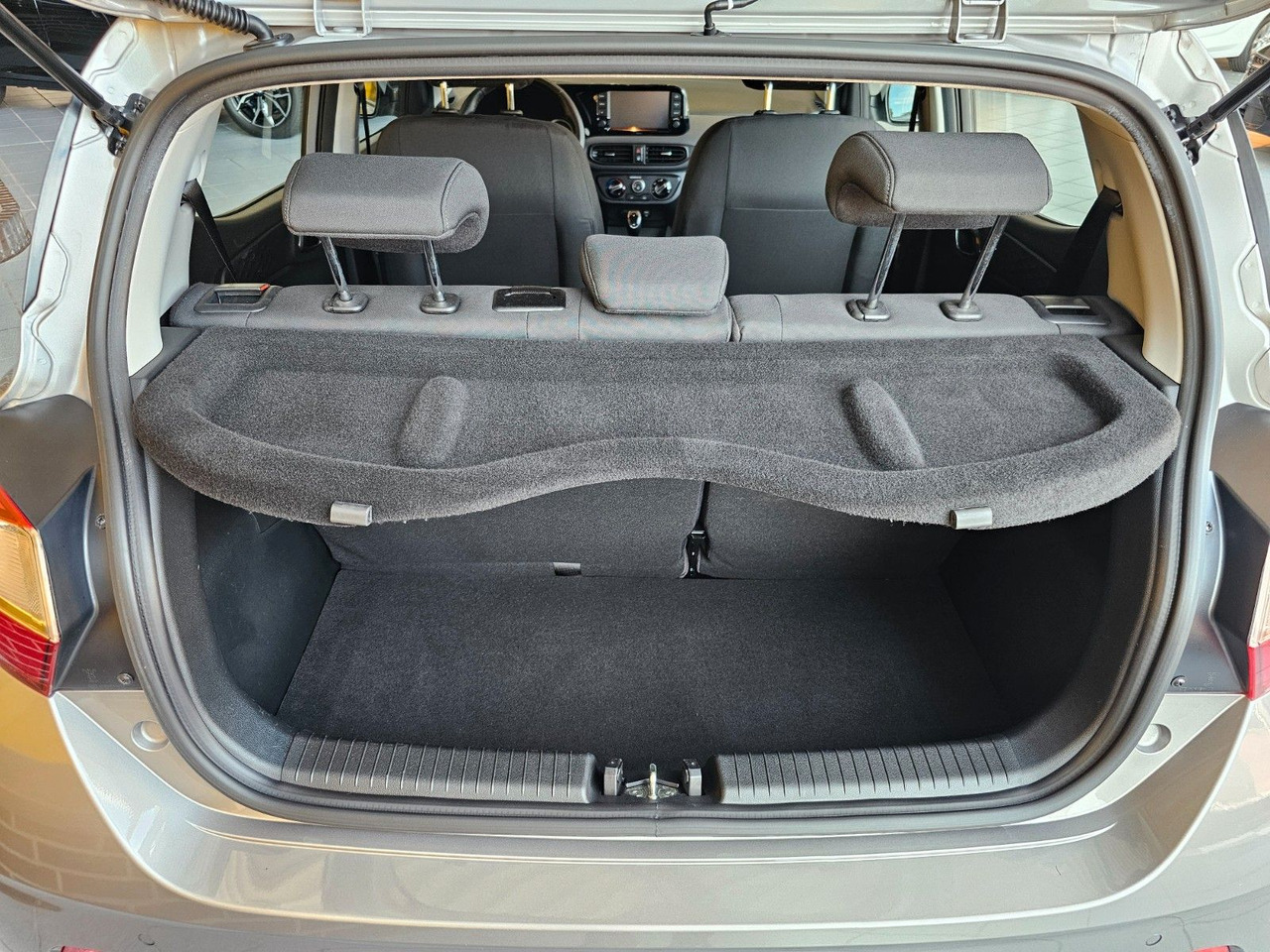 Automóvel Hyundai i10 Trend AUTOMATIK SHZ PDC LenkrHzg DAB Spurhal: foto 18
