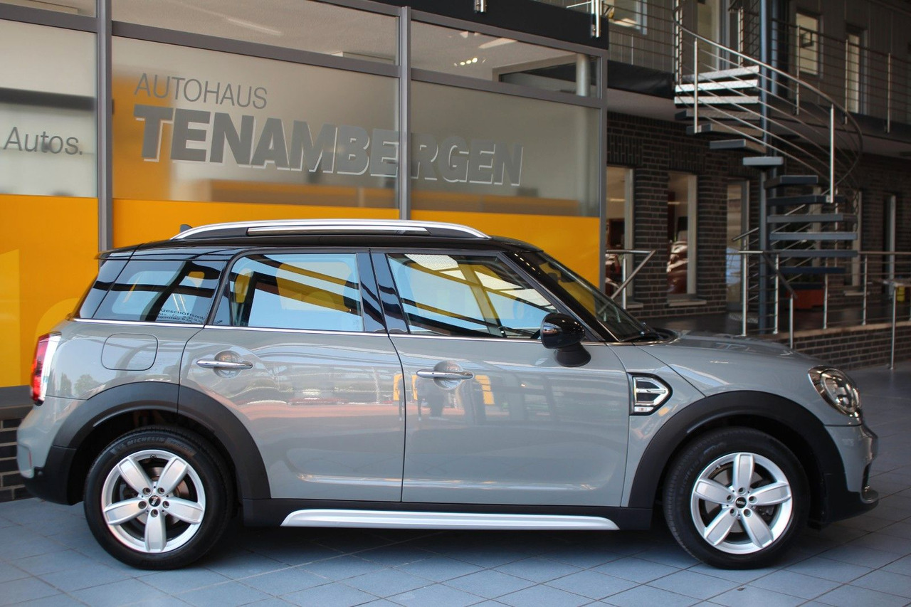 MINI Cooper D Countryman Pepper Navi Klimaaut. PDC - Automóvel: foto 3 MINI Cooper D Countryman Pepper Navi Klimaaut. PDC - Automóvel: foto 3