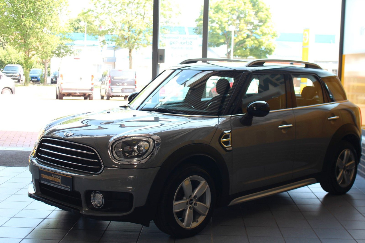 MINI Cooper D Countryman Pepper Navi Klimaaut. PDC - Automóvel: foto 4 MINI Cooper D Countryman Pepper Navi Klimaaut. PDC - Automóvel: foto 4