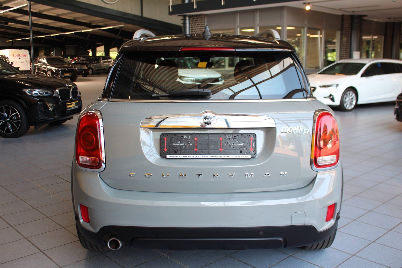 MINI Cooper D Countryman Pepper Navi Klimaaut. PDC - Automóvel: foto 5 MINI Cooper D Countryman Pepper Navi Klimaaut. PDC - Automóvel: foto 5