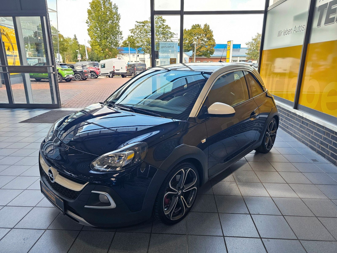 Opel Adam Rocks S Recaro Leder Infinity 18" - Automóvel: foto 2 Opel Adam Rocks S Recaro Leder Infinity 18" - Automóvel: foto 2