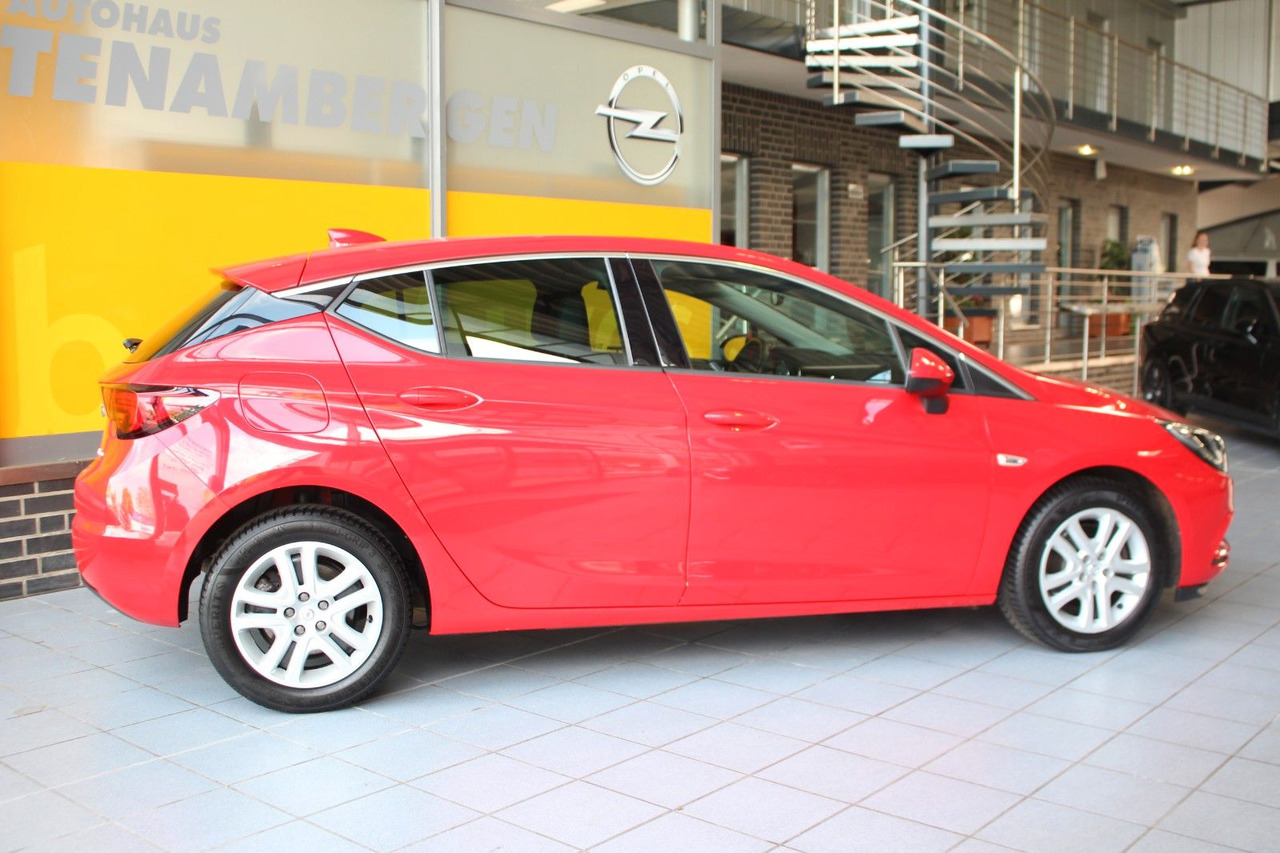 Opel Astra K Lim. Innovation Navi Voll-LED Kamera - Sedan: foto 3 Opel Astra K Lim. Innovation Navi Voll-LED Kamera - Sedan: foto 3