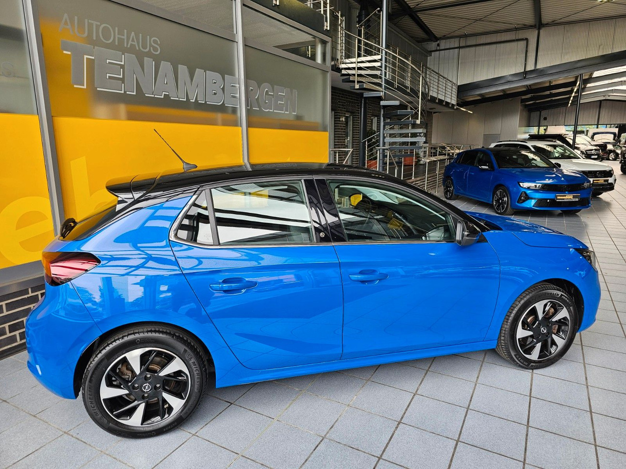 Opel Corsa F Elegance Sommer+Winterreifen +Wärmepumpe - Automóvel: foto 2 Opel Corsa F Elegance Sommer+Winterreifen +Wärmepumpe - Automóvel: foto 2