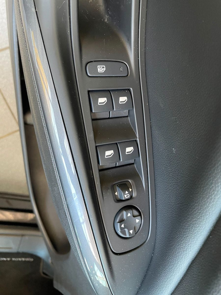 SUV Opel Grandland (X) Elegance Kamera Sitz- & Lenkradhzg: foto 18