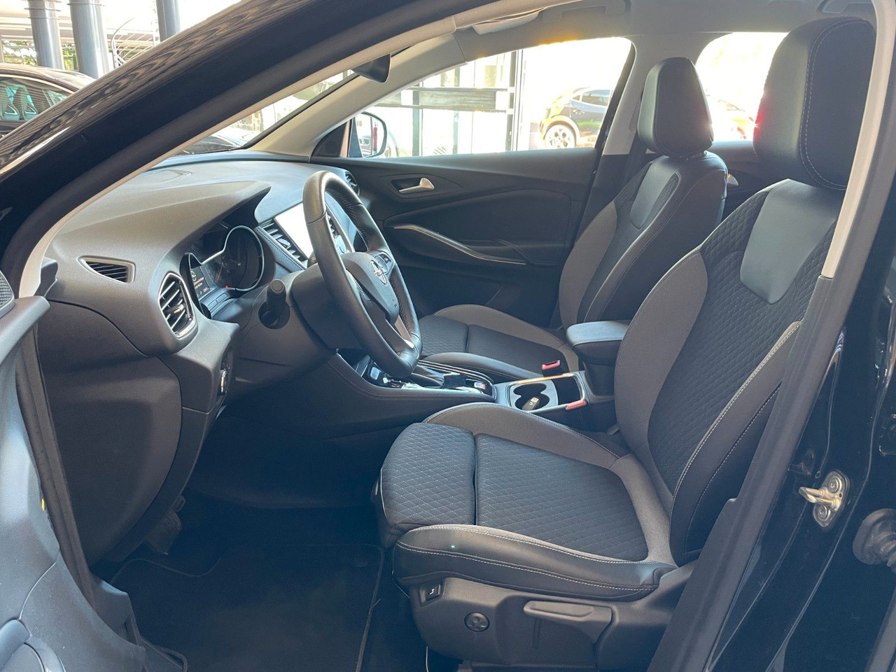 SUV Opel Grandland (X) Elegance Kamera Sitz- & Lenkradhzg: foto 10