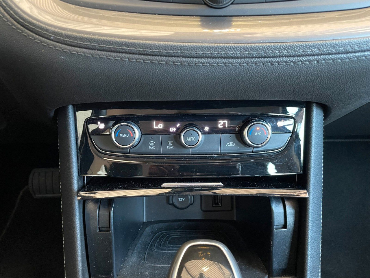 SUV Opel Grandland (X) Elegance Kamera Sitz- & Lenkradhzg: foto 14