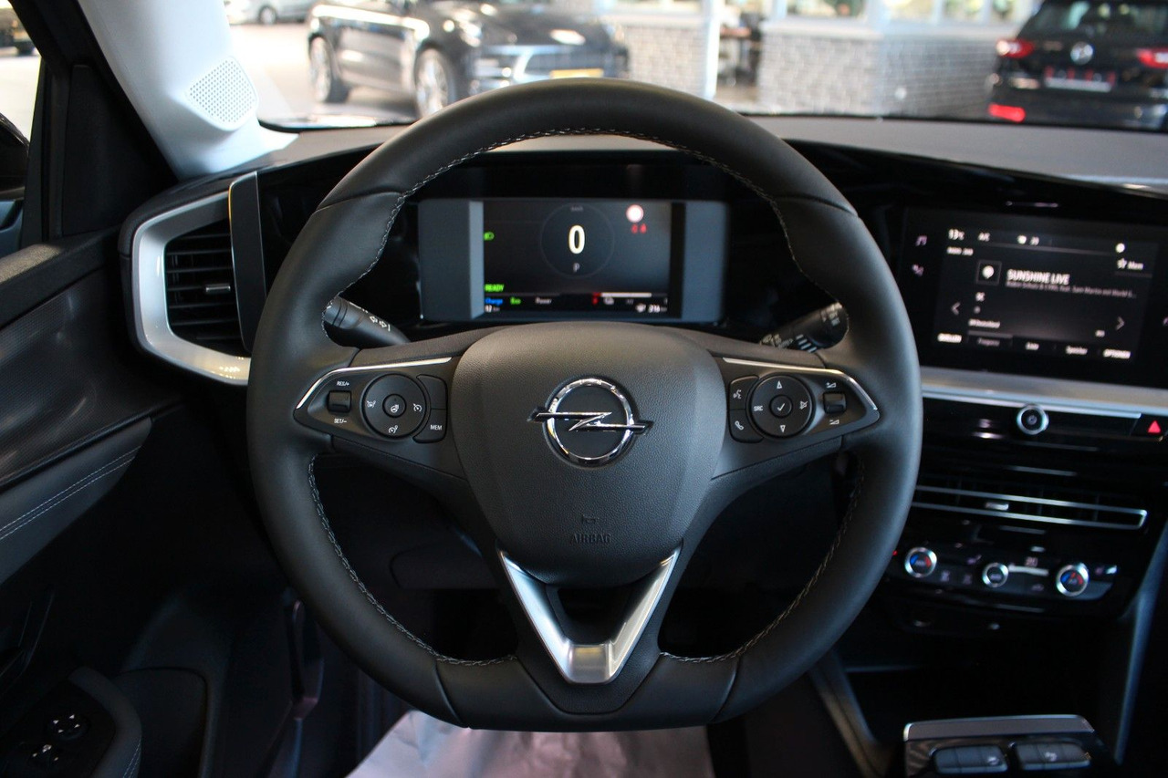 SUV Opel Mokka e Elegance Lenkradheizung 180° Kamera LED: foto 14