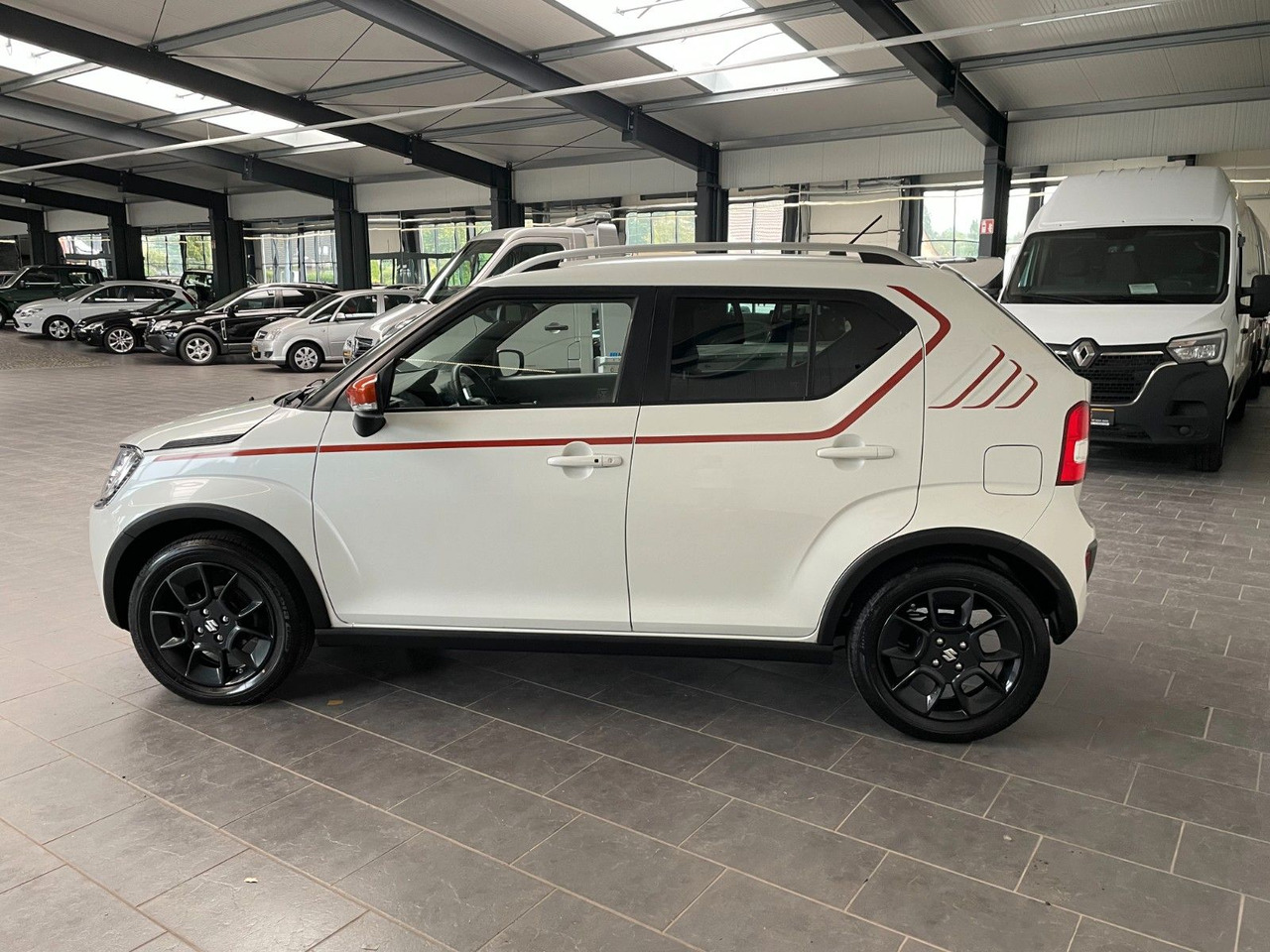 Suzuki Ignis 1,2 Intro Edtion+ - Automóvel: foto 5 Suzuki Ignis 1,2 Intro Edtion+ - Automóvel: foto 5