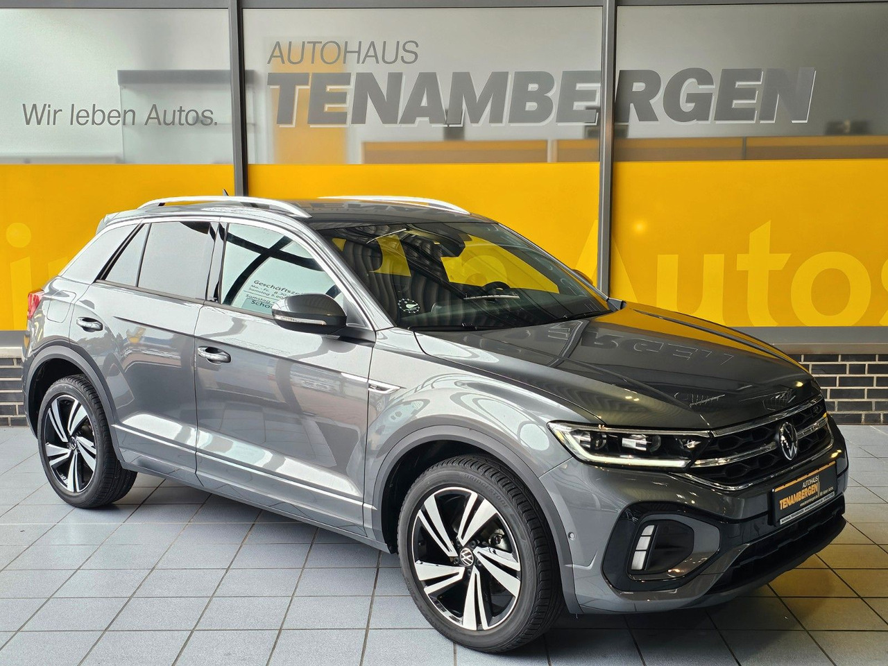Volkswagen T-Roc R-Line eHeckklappe SHZ LED - SUV: foto 1 Volkswagen T-Roc R-Line eHeckklappe SHZ LED - SUV: foto 1
