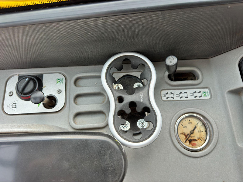 Empilhador telescópico Merlo 28.8L Plus Merlo 28.8L Plus: foto 18 Empilhador telescópico Merlo 28.8L Plus Merlo 28.8L Plus: foto 18