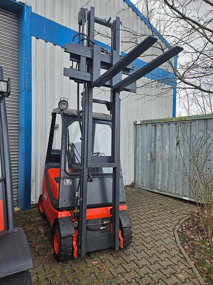 Linde H16 D - Empilhador a diesel: foto 1 Linde H16 D - Empilhador a diesel: foto 1