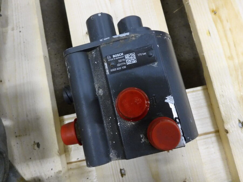 Bosch Actros MP4 - Bomba de direção: foto 1 Bosch Actros MP4 - Bomba de direção: foto 1