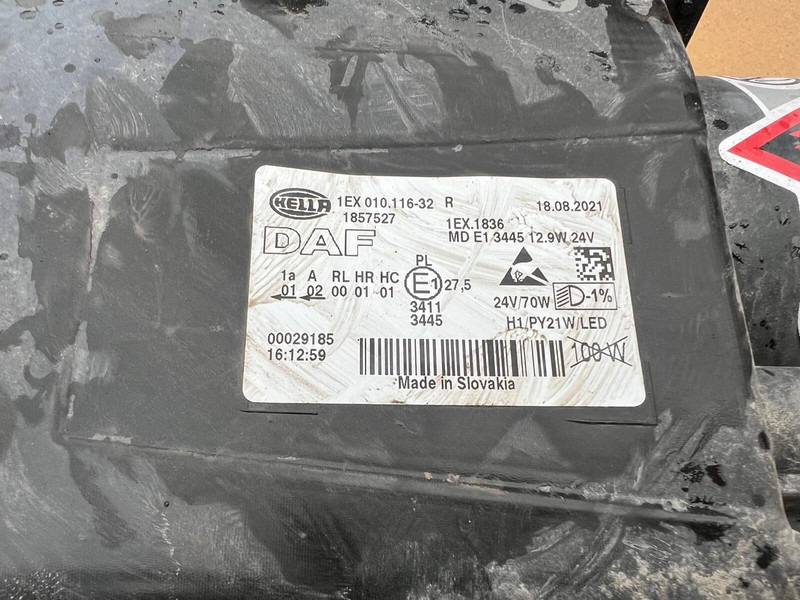 DAF XF106 - Farol dianteira: foto 5 DAF XF106 - Farol dianteira: foto 5