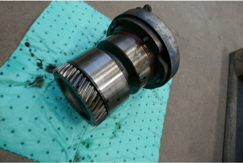 Mercedes-Benz Actros MP4 - Eixo e peças: foto 2 Mercedes-Benz Actros MP4 - Eixo e peças: foto 2