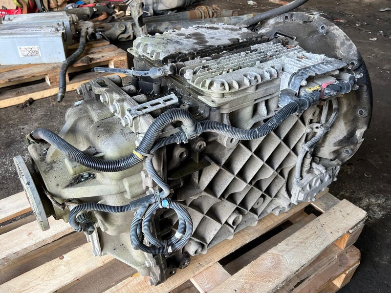 Volvo AT2612E - Caixa de velocidade: foto 4 Volvo AT2612E - Caixa de velocidade: foto 4