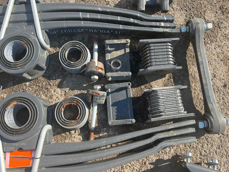 Volvo FH4 - Suspensão de molas/ Suspensão de lâminas: foto 3 Volvo FH4 - Suspensão de molas/ Suspensão de lâminas: foto 3